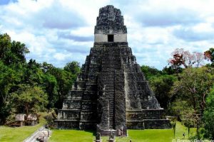 لاونتا | هرم خورشید وماه | هرم چیچن ایتسا | معابد تیکال | تنوچتیتلان