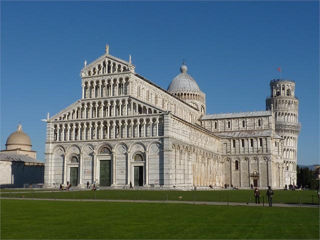 کلیسای سن مارتین تورس | برج و کلیسای پیزا | کلیسای سنت اتین | کلیسای سن سرنن